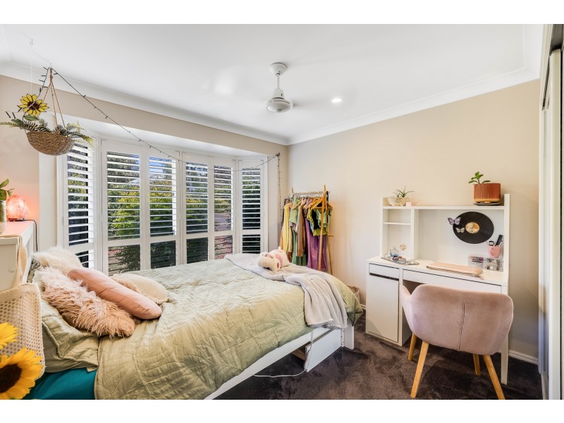 6 Azalea Close, Highfields QLD 4352