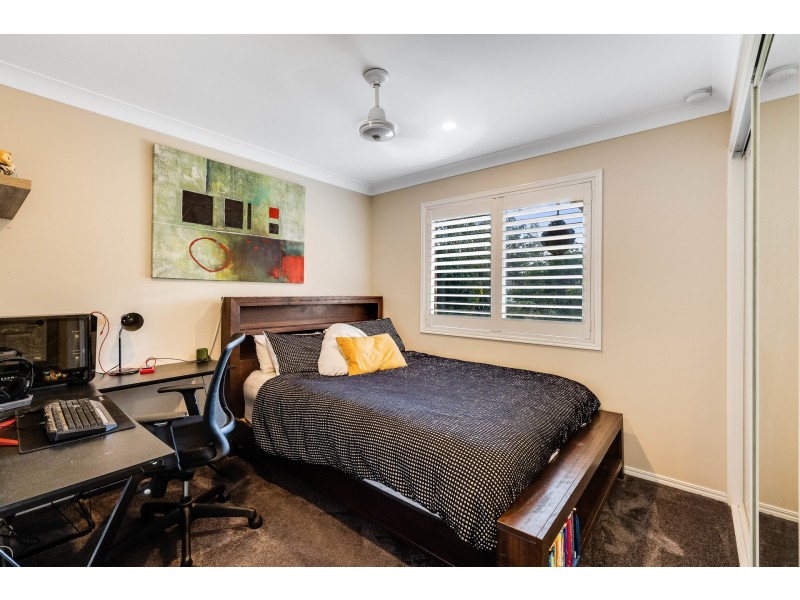 6 Azalea Close, Highfields QLD 4352