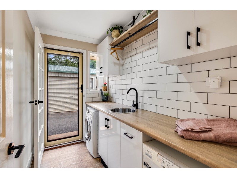 6 Azalea Close, Highfields QLD 4352