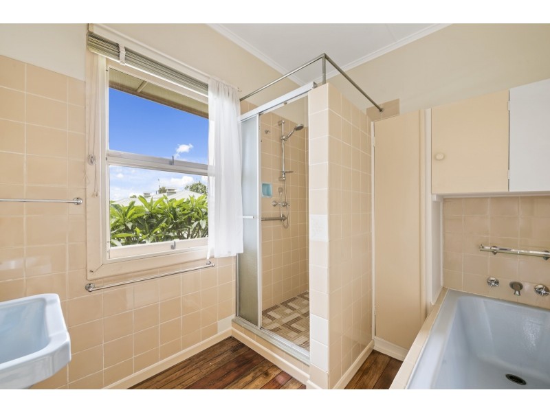 24 Lemnos Street, Harlaxton QLD 4350