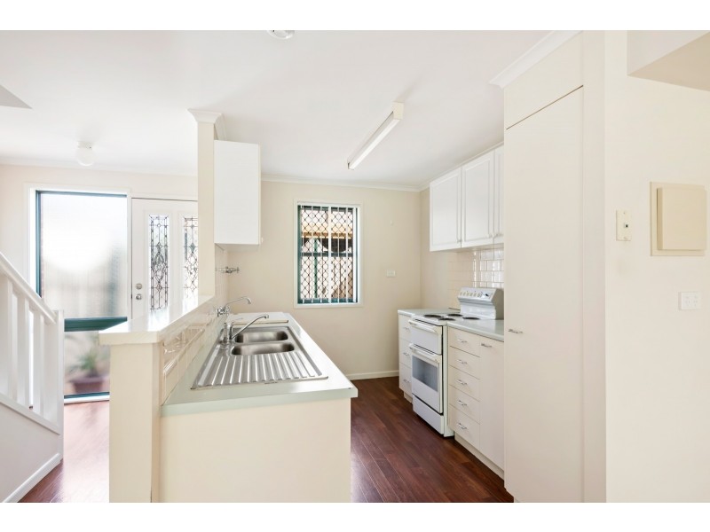 16/77 Lindsay Street, East Toowoomba QLD 4350