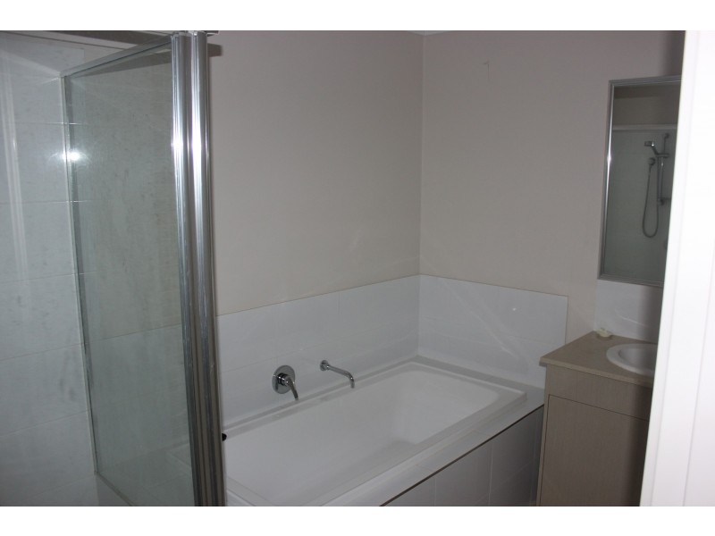 2/38 Parkview Drive, Glenvale QLD 4350