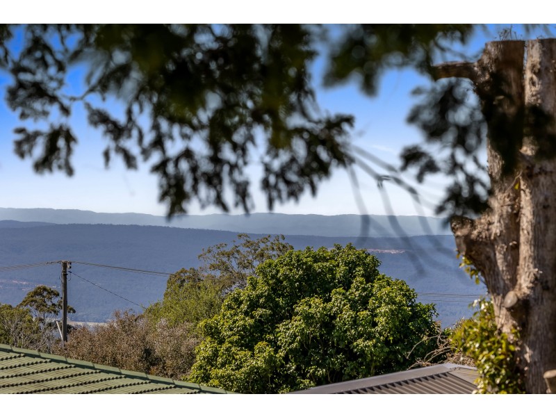 19 Bingara Street, Mount Lofty QLD 4350