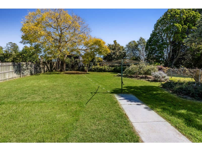 19 Bingara Street, Mount Lofty QLD 4350