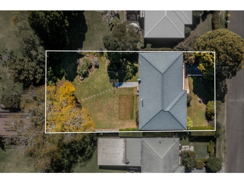 19 Bingara Street, Mount Lofty QLD 4350