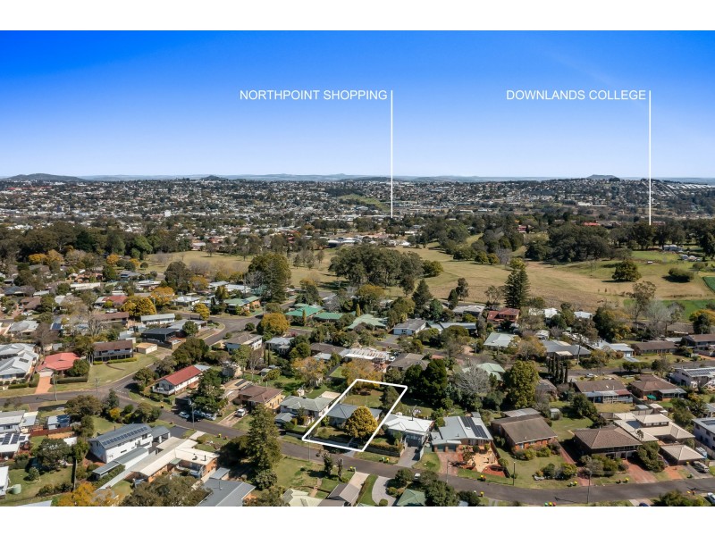 19 Bingara Street, Mount Lofty QLD 4350