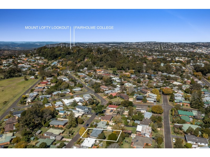 19 Bingara Street, Mount Lofty QLD 4350