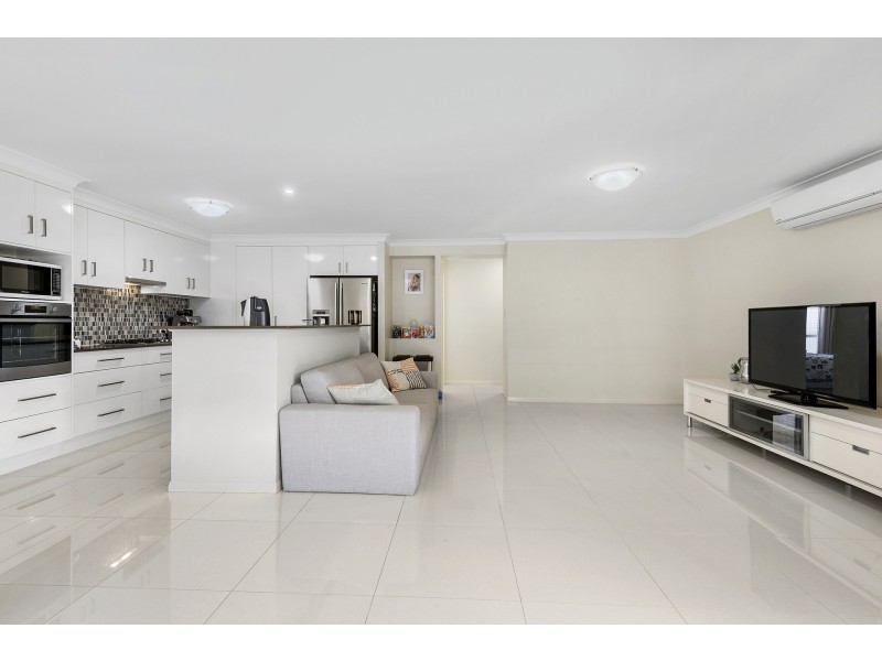 19 Renshaw Crescent, Kearneys Spring QLD 4350