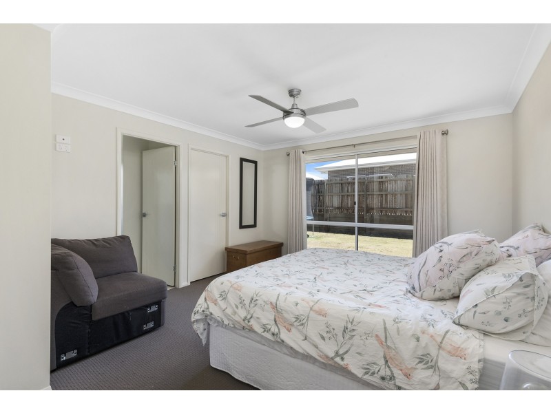 19 Renshaw Crescent, Kearneys Spring QLD 4350