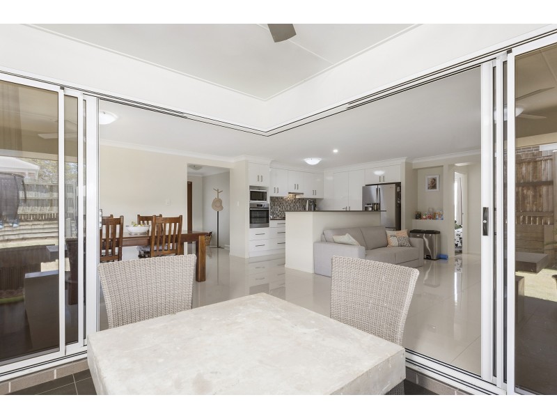 19 Renshaw Crescent, Kearneys Spring QLD 4350