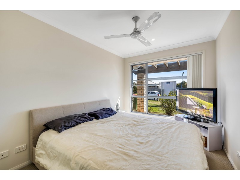 8 Farrer Street, Cranley QLD 4350