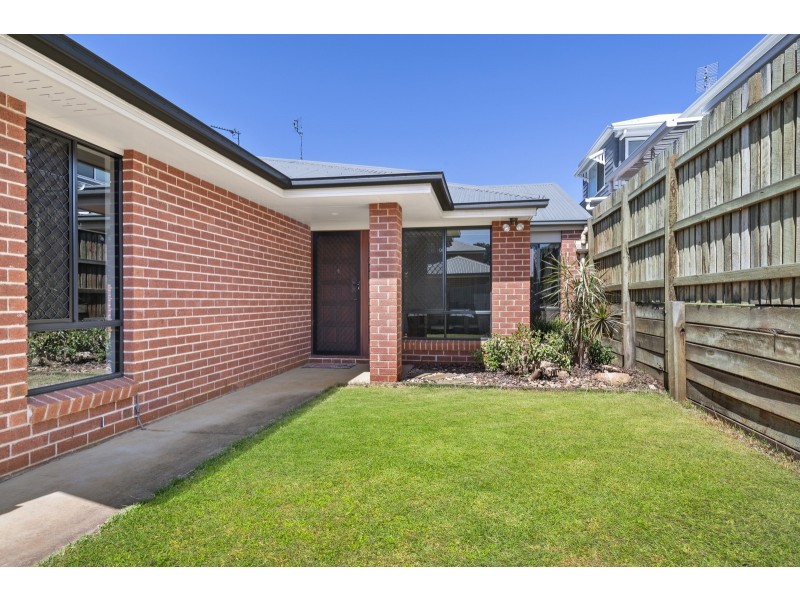 4/18 Gostwyck Street, Newtown QLD 4350
