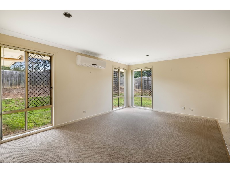 4 Paige Place, Helidon QLD 4344