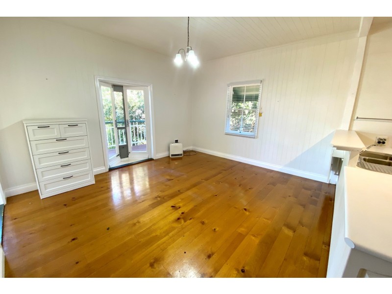 16 Gentle Street, North Toowoomba QLD 4350