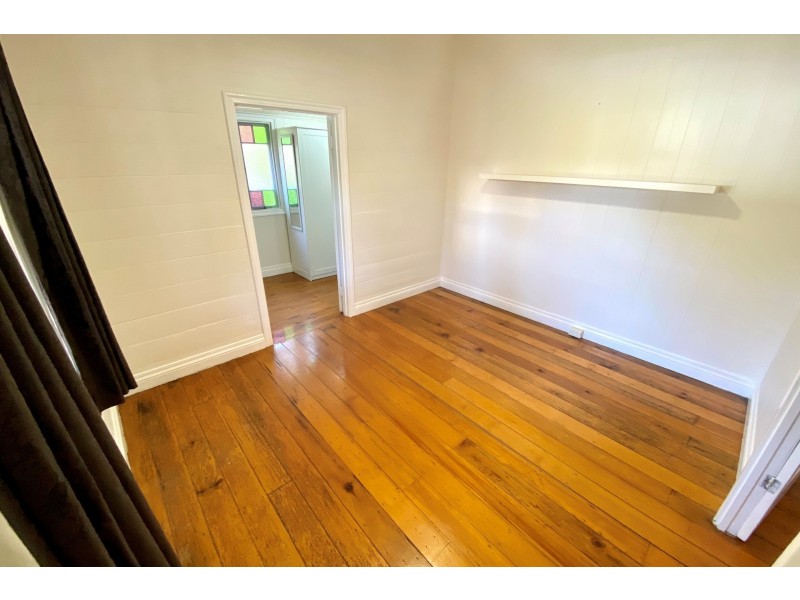 16 Gentle Street, North Toowoomba QLD 4350