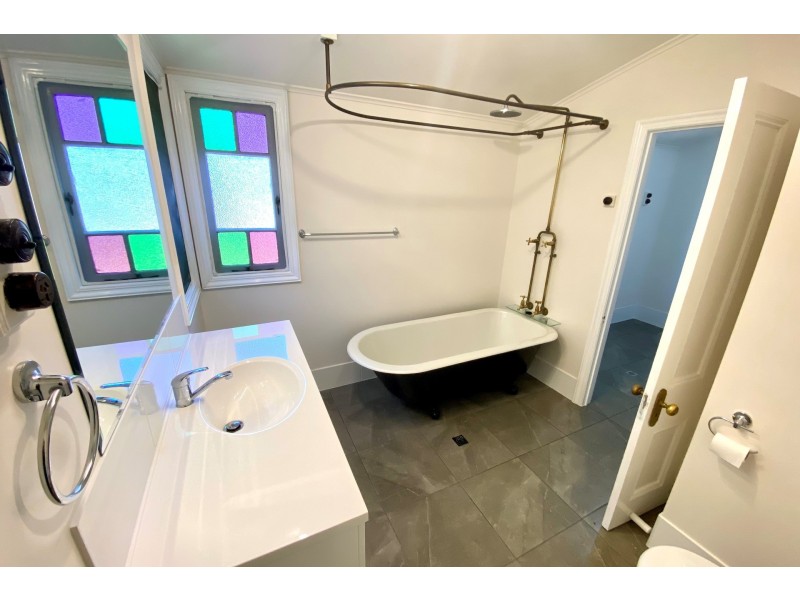 16 Gentle Street, North Toowoomba QLD 4350