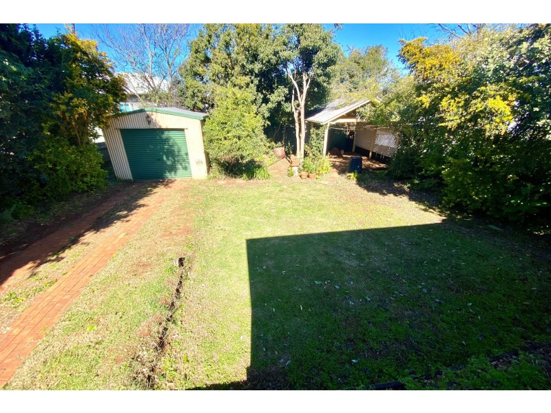 16 Gentle Street, North Toowoomba QLD 4350