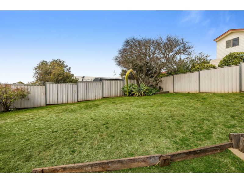 2/3 Quinlan Court, Darling Heights QLD 4350