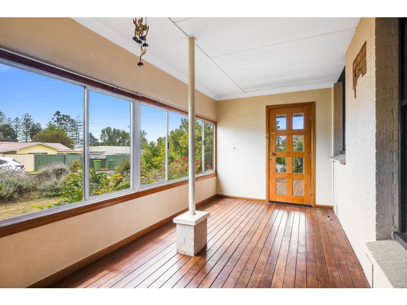 6 Lewis Street, Harristown QLD 4350