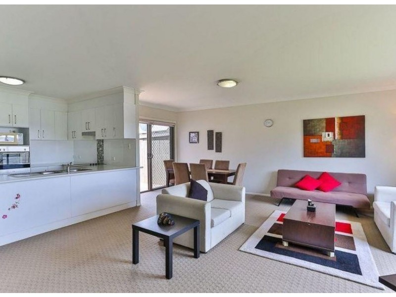 2/1 Nabiac Close, Kearneys Spring QLD 4350