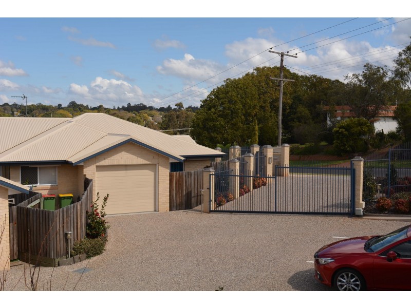 1/82 Holberton Street, Rockville QLD 4350