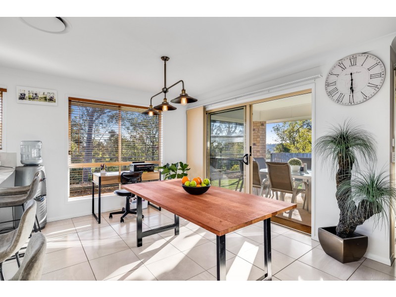 9 Madrid Court, Glenvale QLD 4350