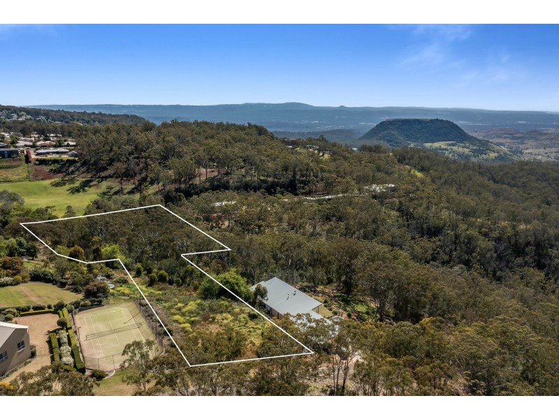 3 Bramwell Street, Middle Ridge QLD 4350