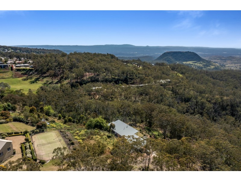 3 Bramwell Street, Middle Ridge QLD 4350