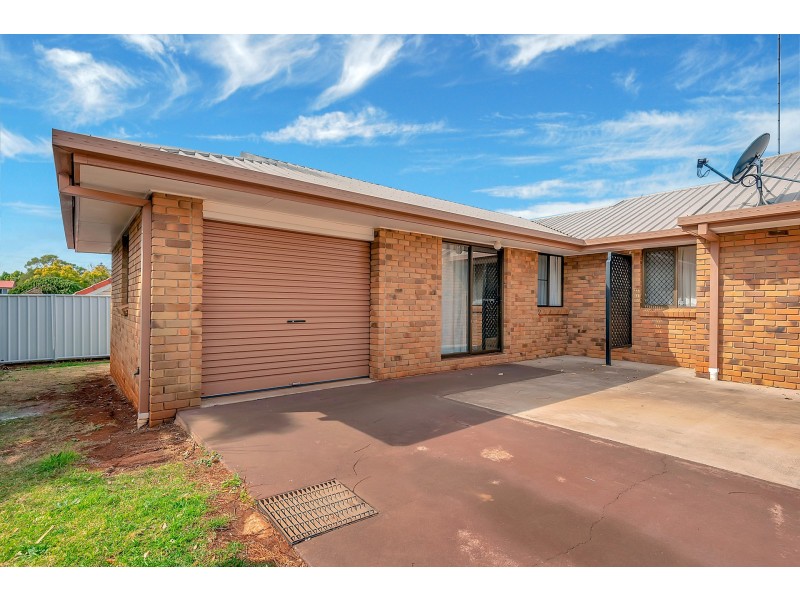 1&2/17 Boyes Street, Harristown QLD 4350