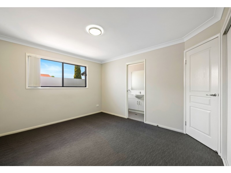 12/81 Vacy Street, Newtown QLD 4350