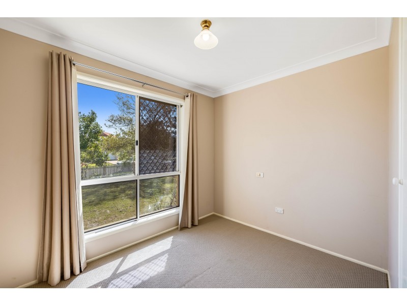 12 Beer Court, Kearneys Spring QLD 4350