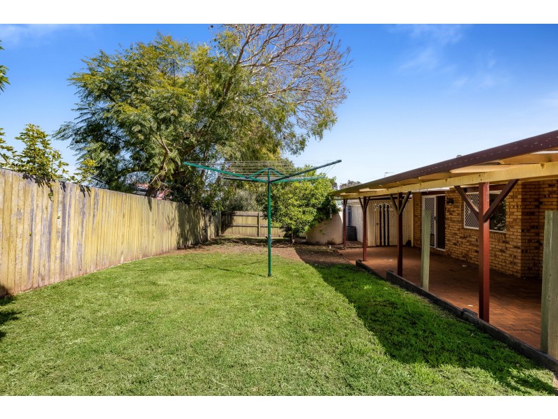 12 Beer Court, Kearneys Spring QLD 4350