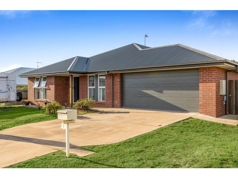 5 McIntosh Street, Westbrook QLD 4350