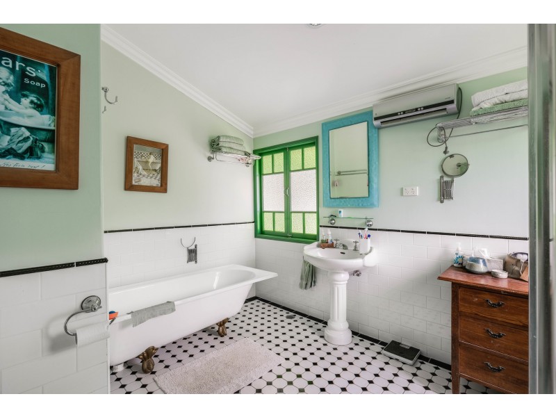 94 Luck Street, Drayton QLD 4350