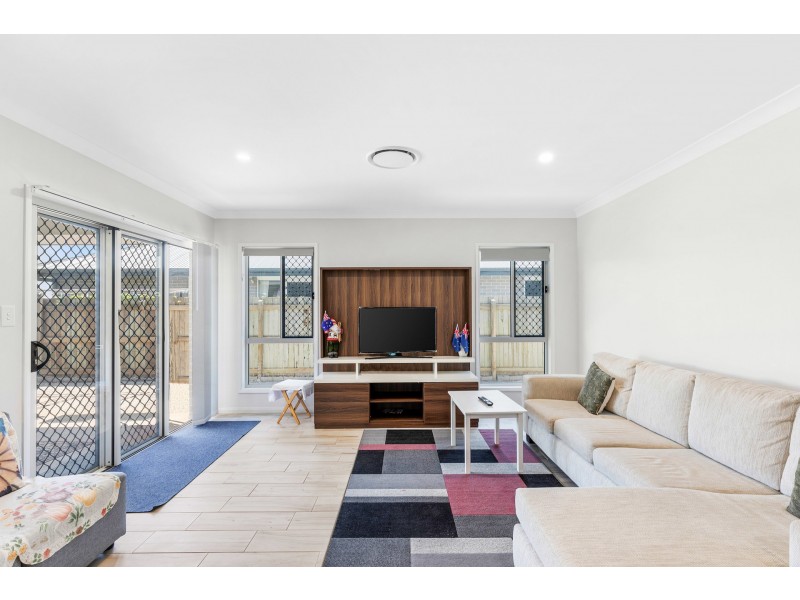 18 Lourdes Street, Middle Ridge QLD 4350