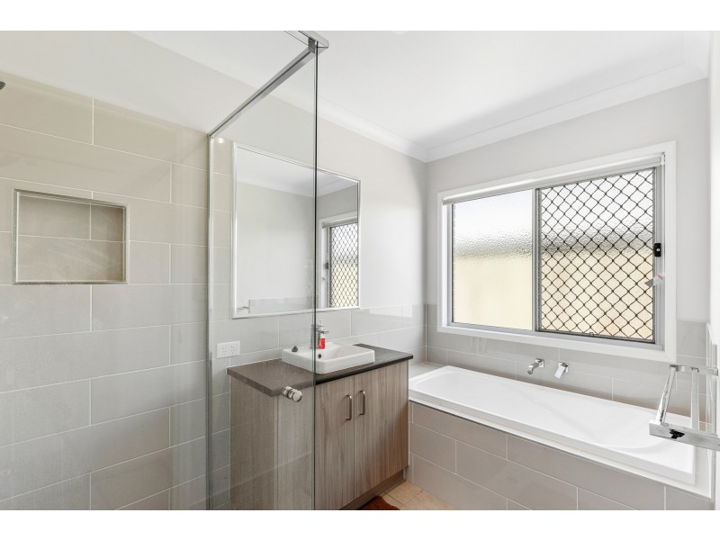 18 Lourdes Street, Middle Ridge QLD 4350