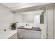 2/15 Henry Street, Mount Lofty QLD 4350