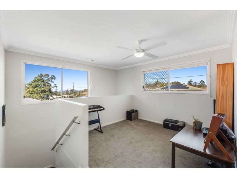 2/15 Henry Street, Mount Lofty QLD 4350