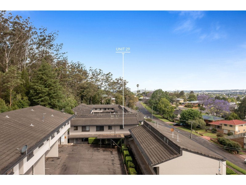 29/2 Benjamin Street, Mount Lofty QLD 4350