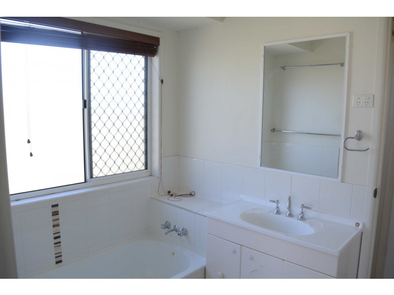 5 Silvergum Court, Glenvale QLD 4350