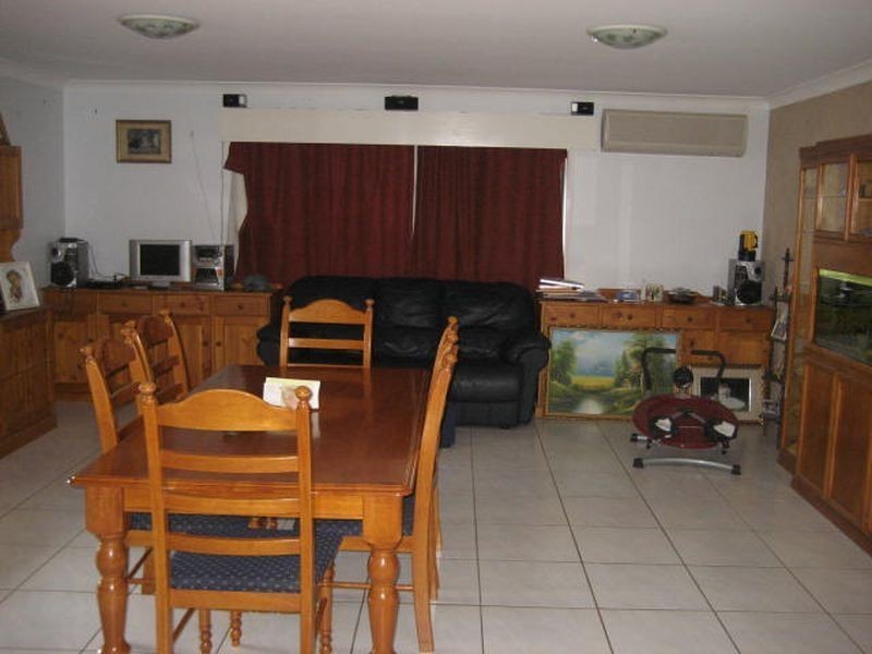 5 Barton Street, Middle Ridge QLD 4350