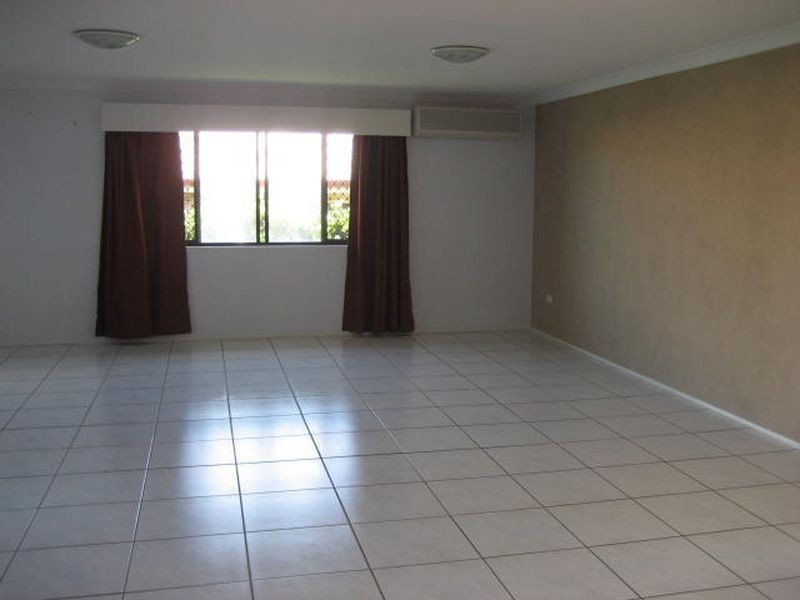 5 Barton Street, Middle Ridge QLD 4350