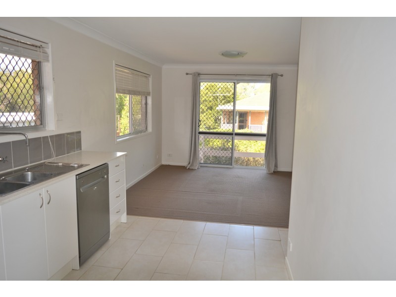 3/298 MacKenzie Street, Rangeville QLD 4350