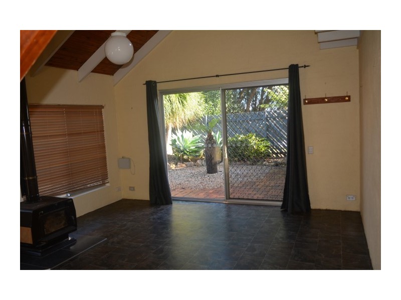 2/74 Platz Street, Darling Heights QLD 4350