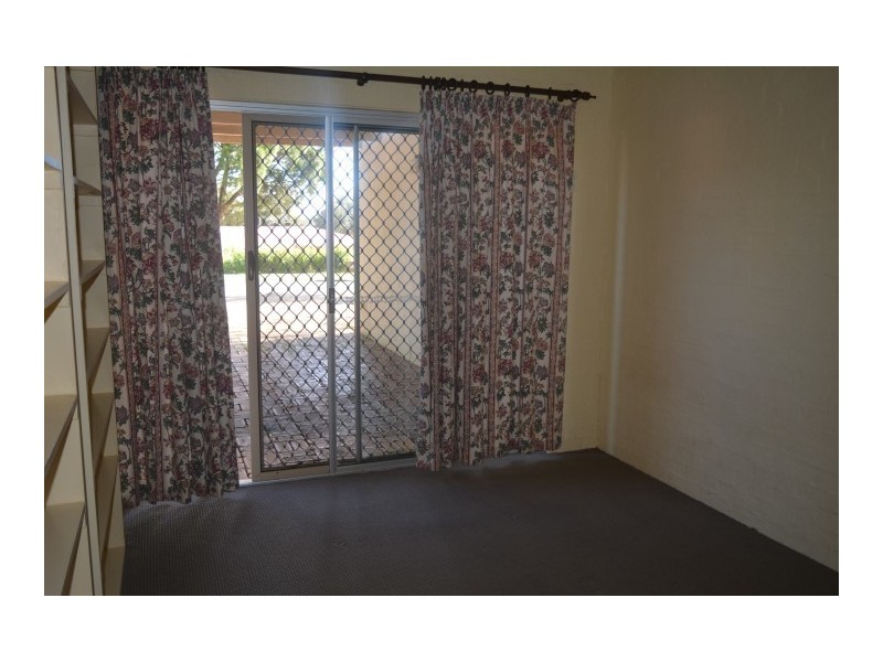 2/74 Platz Street, Darling Heights QLD 4350