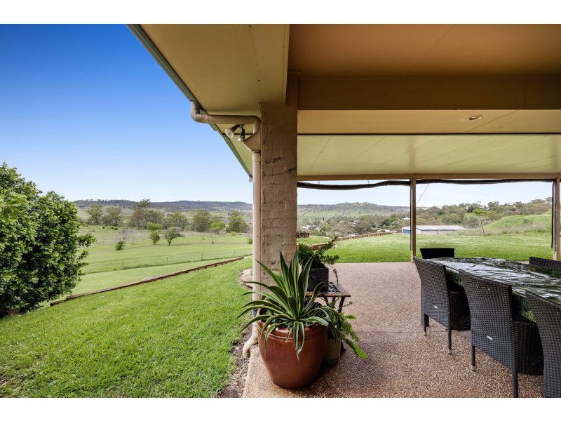 6 Junction Drive, Gowrie Junction QLD 4352