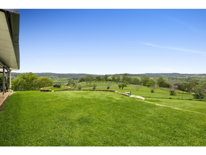 6 Junction Drive, Gowrie Junction QLD 4352