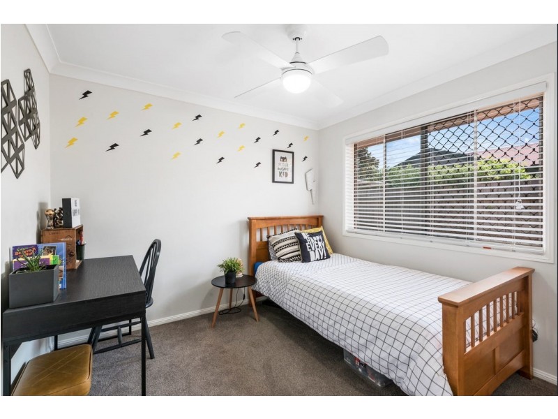 6 Mengel Court, Middle Ridge QLD 4350