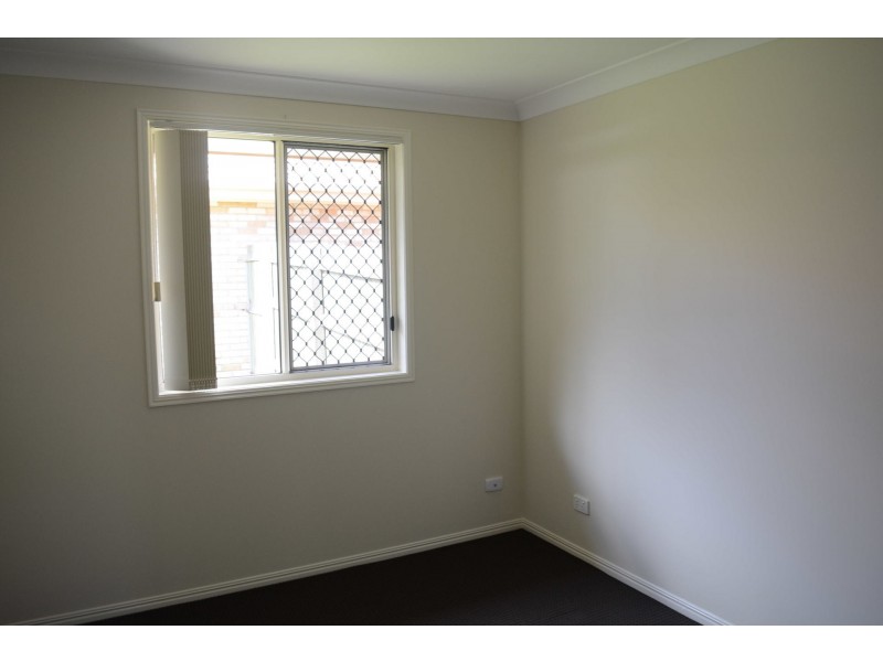 2/42 Gordon Avenue, Newtown QLD 4350