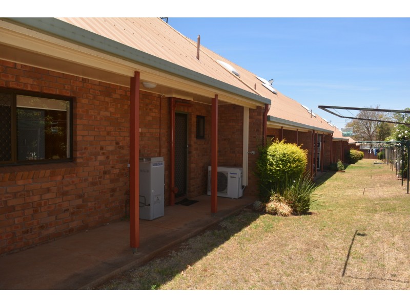 9/367 Margaret Street, Newtown QLD 4350